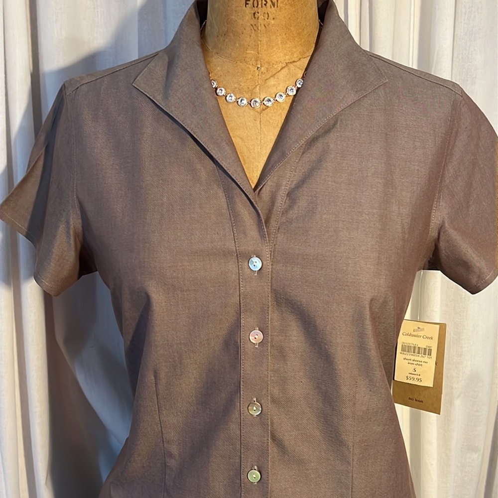 Coldwater Creek cotton Oxford fitted blouse w/cap sleeves